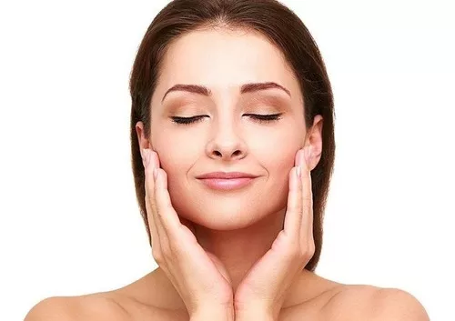 4 consejos para tonificar la piel de la cara de manera natural