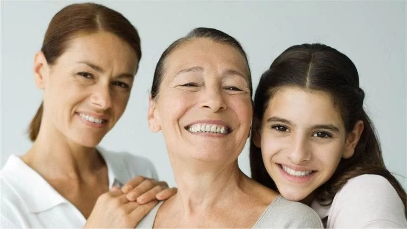 Cómo cambia nuestra piel con la edad y cómo cuidarla en cada etapa
